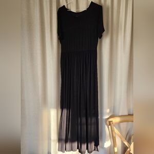 Elegant Black Maxi Dress